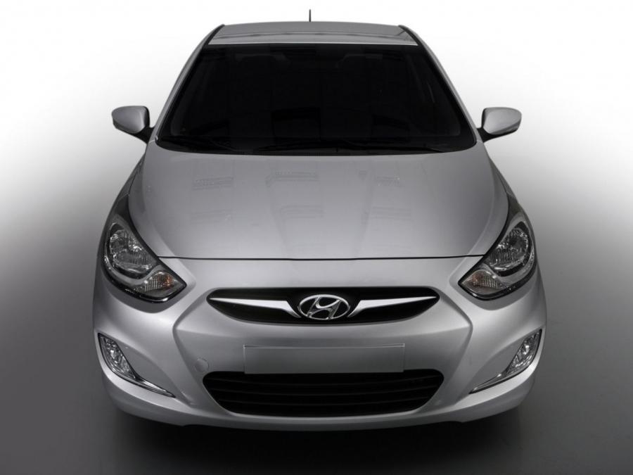  Hyundai Solaris 2010 года  (фото 13 из 26)